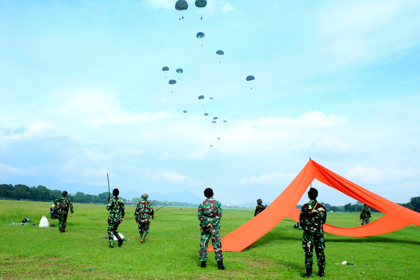 TNI AU