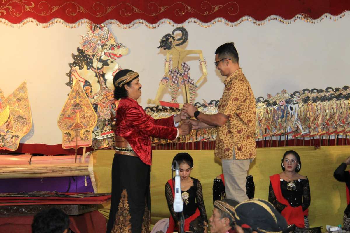 Lestarikan Budaya, Pagelaran Wayang Kulit Bimo Krido Meriahkan HUT Ke ...