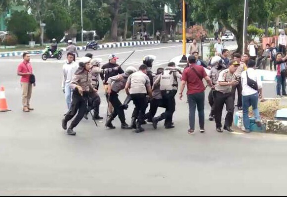 Aparat amankan beberapa orang yang diduga provokator kericuhan 
