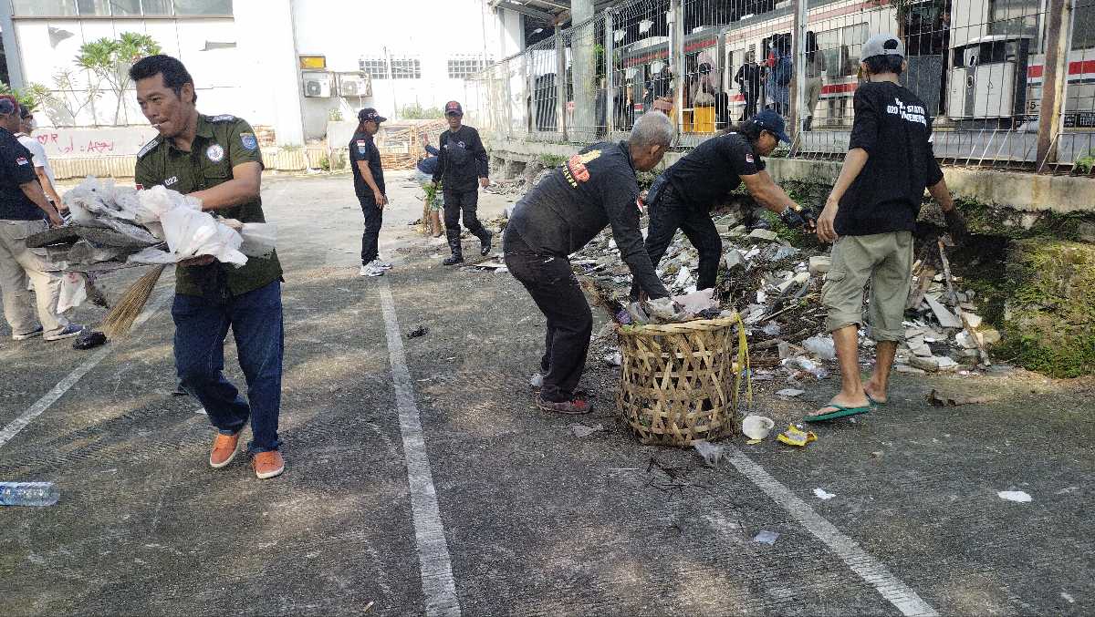 .