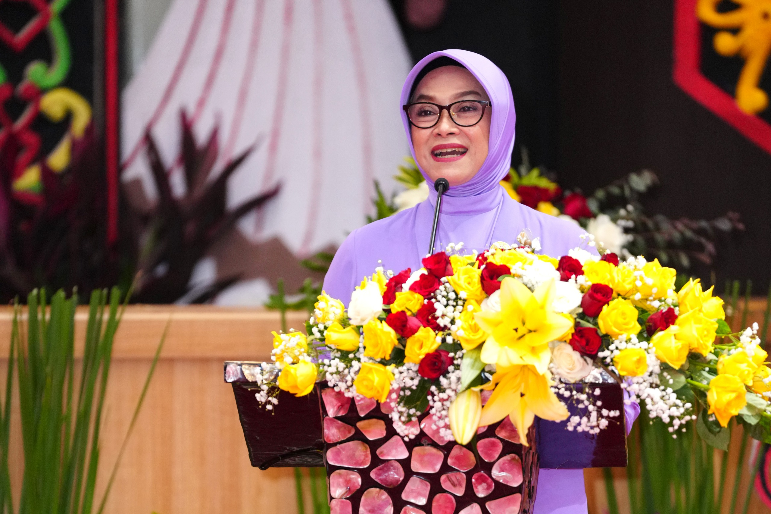 Ketua Umum Dharma Pertiwi, Ny. Evi Agus Subiyanto