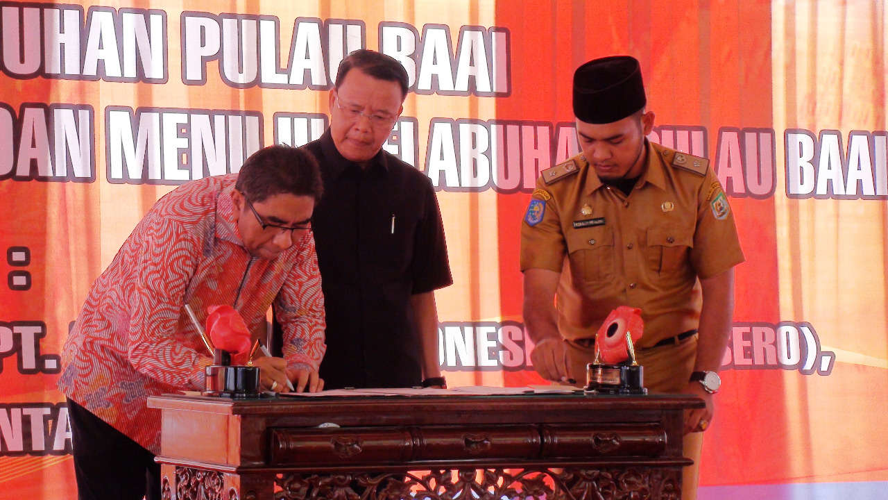 Penandatanganan Nota Kesepahaman Pengembangan Pelabuhan Pulau Baai dan Pembangunan Rel Kereta Api dari dan Menuju Pelabuhan Pulau Baai.