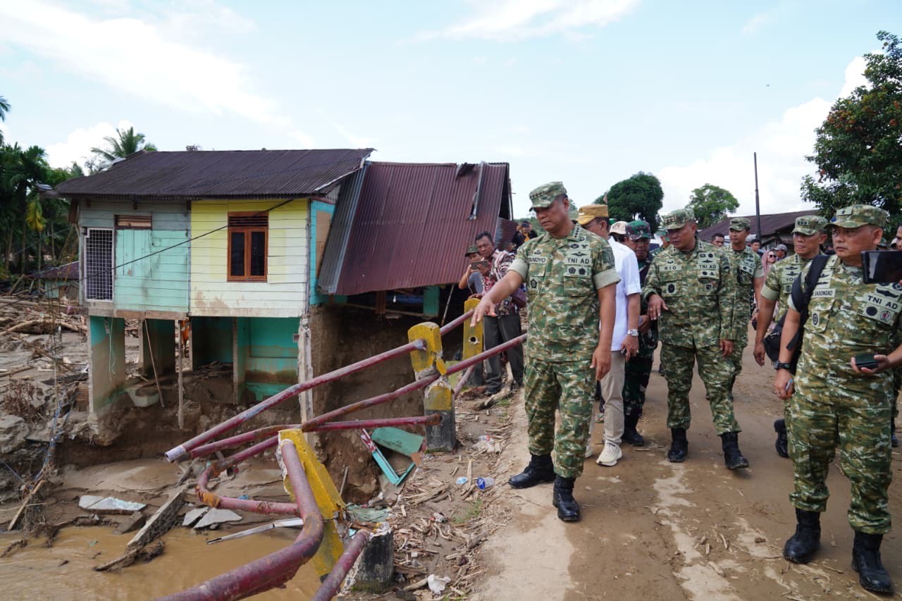 Wakil Panglima TNI Jenderal TNI Tandyo Budi R.,
