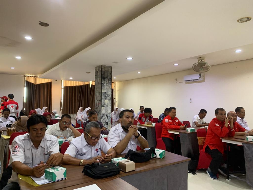  Asisten III Ifon Satria Chan, mewakili Pj. Wali Kota Payakumbuh, Rida Ananda, membuka secara resmi Muskot PMI Payakumbuh 2023 di Aula Hotel Mangkuto Kaning Bukit, Kota Payakumbuh.