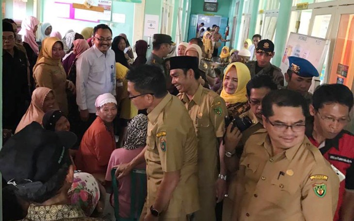 Bupati Bengkulu Selatan H Dirwan Mahmud menemui warga Desa Darat Sawah