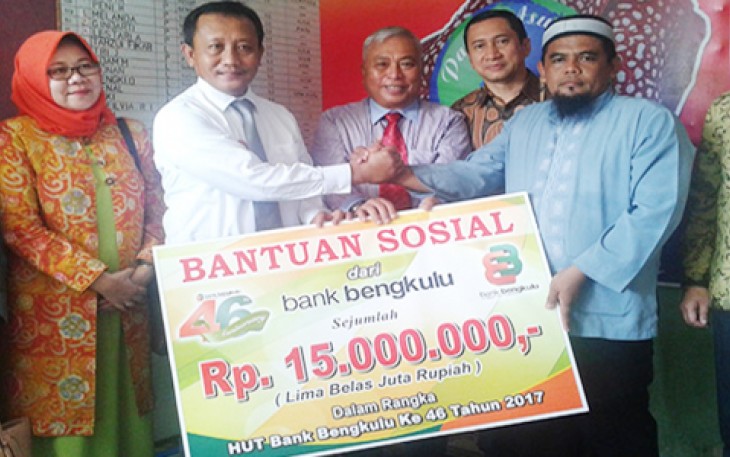 Bank Bengkulu Berikan Bantuan Kemanusian Rp 75 Juta ke Sejumlah Panti Asuhan