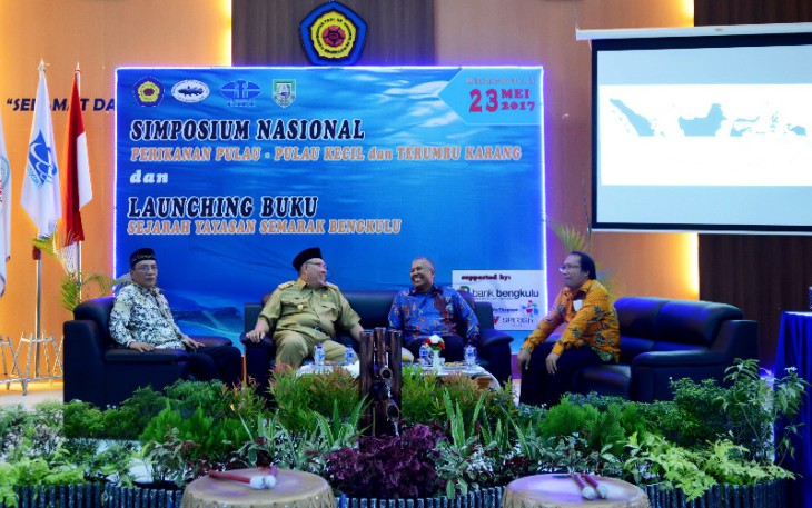 Simposium Nasional Perikanan Pulau–pulau Kecil dan Terumbu Karang Universitas prof. Hazairin (Unihaz) Bengkulu, Selasa (23/05).