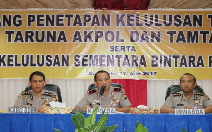 Kapolda Bengkulu Brigjen Pol Drs. Coki Manurung SH, M.Hum saat membuka Sidang Penetapan kelulusan Tingkat Panda Taruna Akpol, Tamtama serta Sidang Kelulusan sementara Bintara Polri TA.2017, Jumat (17/06) 