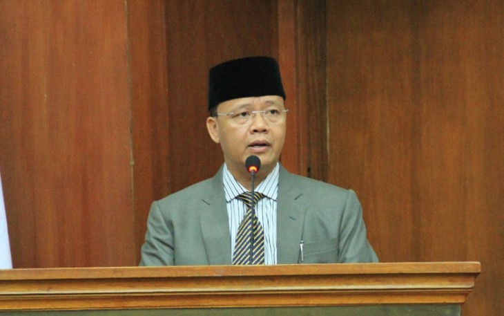 Plt. Gubernur Bengkulu Rohidin Mersyah saat Pengukuhan dan Pelantikan Kepala SMAN/SMKN di Lingkungan Pemerintah Provinsi Bengkulu, bertempat di Ruang Pola Pemprov Bengkulu, Senin (3/7).