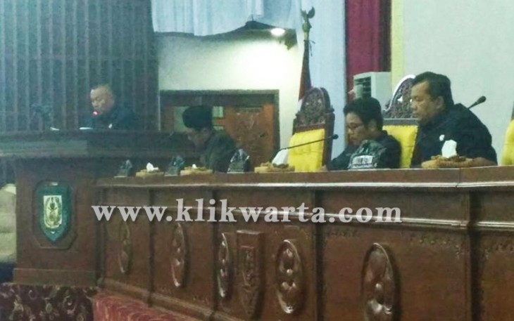 Paripurna Jawaban Fraksi Terhadap Pendapat Gubernur Atas Raperda Usulan Inisiatif, Rabu (02/08/2017).