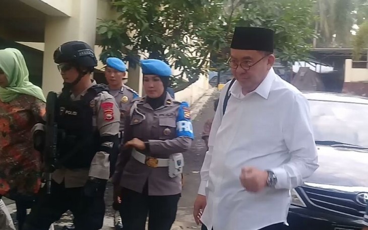 Ridwan Mukti saat tiba di Mapolda Bengkulu, Senin sore (18/09/2017).