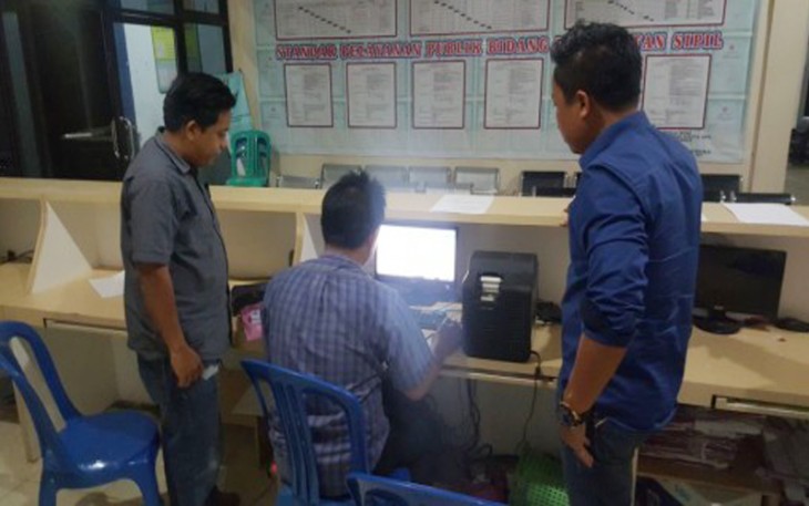 Dinas Kependudukan dan Catatan Sipil Kota Bengkulu menargetkan mencetak 5000 e-KTP baru bagi warga kota  yang belum punya e-KTP