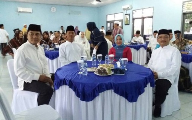 Wawalikota Bengkulu mengikuti buka puasa bersama yang digelar oleh Danlanal di Markas Komando (Mako) Lanal