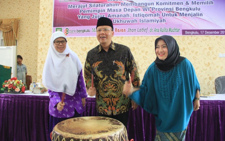 Muswil WI_Plt Gubernur Bengkulu Rohidin Mersyah, menghadiri sekaligus membuka secara resmi Muswil Wanita Islam