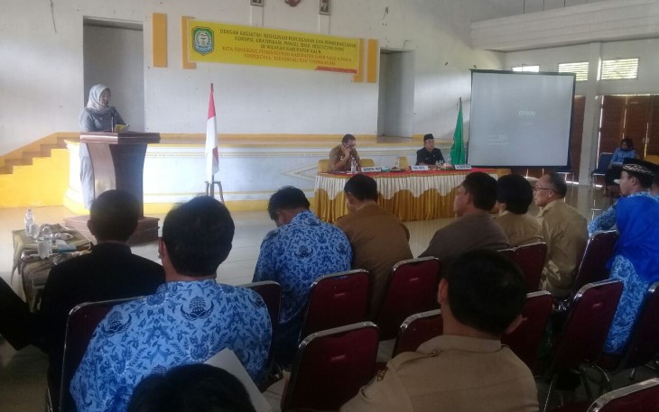 Wakil Bupati Kaur H.Yulis Suti Sutri,S.Km saat memberikan kata sambutan