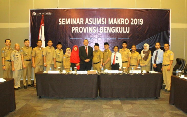 Kepala Biro Ekonomi Setda Provinsi Bengkulu Anzori Tawakal Menghadiri Seminar Asumsi Makro 2019 Provinsi Bengkulu