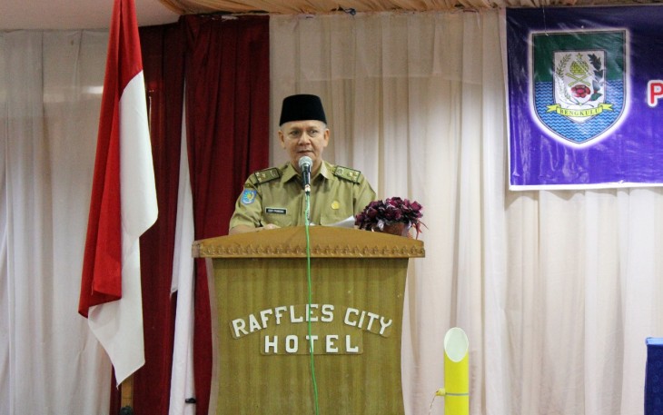 Kepala Dinas Kominfo dan Statistik Provinsi Bengkulu Eddy Prawisnu saat membuka Bimbingan Teknis Pengelolaan Aplikasi LAPOR Provinsi Bengkulu.