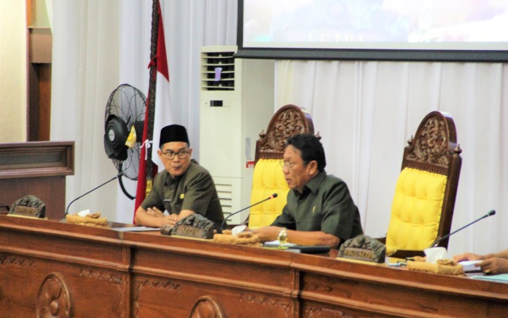 Rapat Paripuran DPRD Provinsi 
