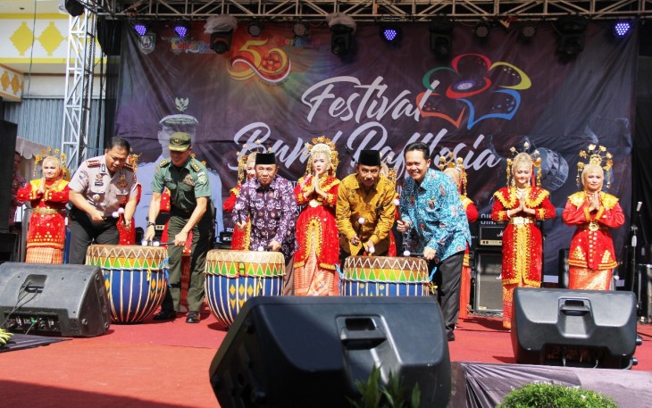 Sekretaris Daerah Provinsi Bengkulu Nopian Andusti Membuka Secara Resmi Festival Bumi Raflesia 2018