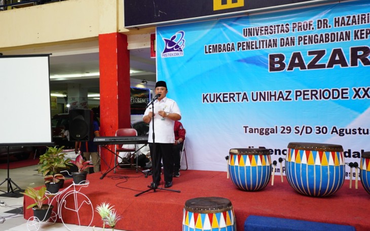 Sekretaris Daerah Provinsi Bengkulu Nopian Andusti membuka Bazar Kuliah Kerja Nyata (Kukerta) Periode 29 Universitas Hazairin.