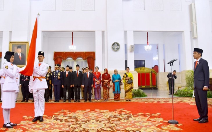Presiden RI Joko Widodo saat mengukuhkan Paskibraka di Istana Negara, Rabu (15/8/2018).