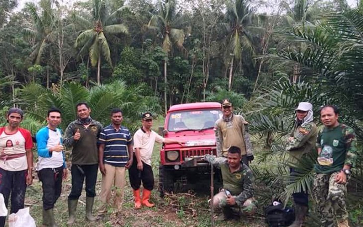 Kabag Tapem Pemkab Seluma bersama tim saat melakukan pemetaan lahan