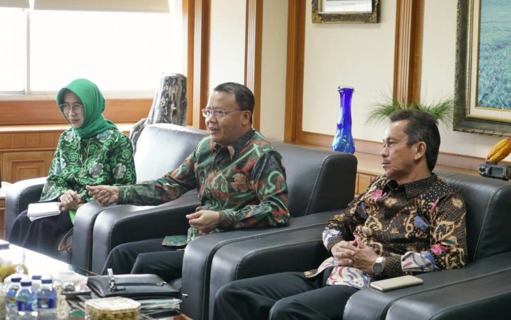 Plt Gubernur Rohidin Mersyah melalukan audiensi dengan Menteri Pertanian Amran Sulaiman
