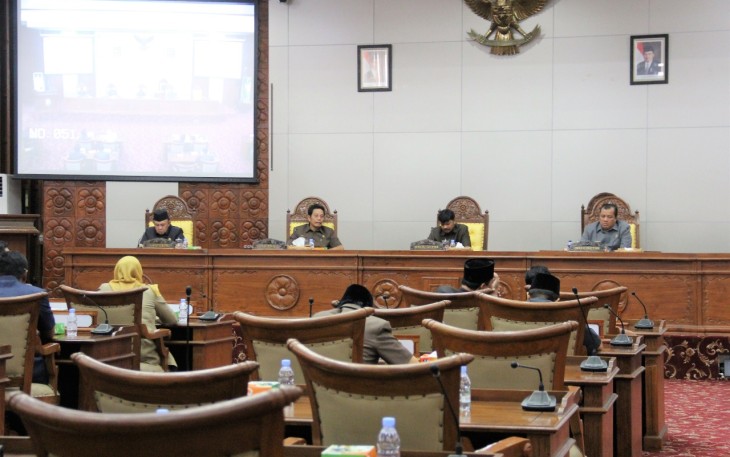Rapat Paripurna Penyampaian Pandangan Umum Fraksi-Fraksi terhadap Nota Penjelasan Gubernur Bengkulu atas Raperda Provinsi Bengkulu tentang RAPBD Tahun 2019.