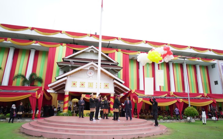 Launching Gerakan Indonesia Sadar Administrasi Kependudukkan (GISA), ditandai dengan pelepasan balon