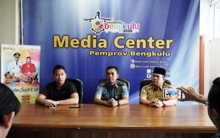  Danlanal Bengkulu Letkol Laut (P) M Andri Wahyu Sudrajat, usai pimpin Rapat Finalisasi Bengkulu Triathlon 2018 di Ruang Rapat Lantai III Kantor Gubernur Bengkulu, Selasa (18/12).