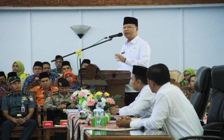 Gubernur Bengkulu Rohidin Mersyah saat memberikan sambutan dalam acara pengukuhan Panitia Besar PORWIL Sumatera X 