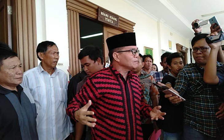 Dirwan Mahmud usai menjalani sidang tuntutan
