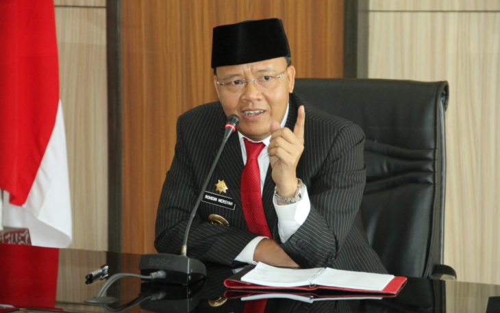 Gubernur Bengkulu Rohidin Mersyah saat menerima Audensi 5 orang perwakilan Ikatan Mahasiswa Muhammadiyah.