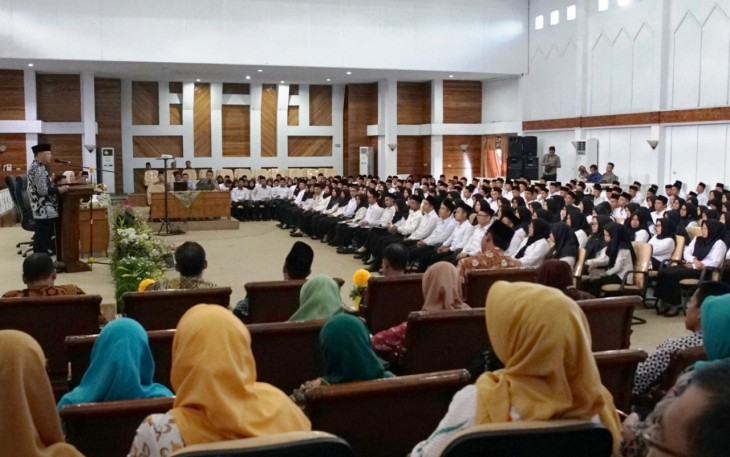 Penyererahan Surat Keputusan (SK) Pengangkatan Calon Pegawai Negeri Sipil (CPNS) Lingkungan Pemprov Bengkulu Formasi Tahun 2018.