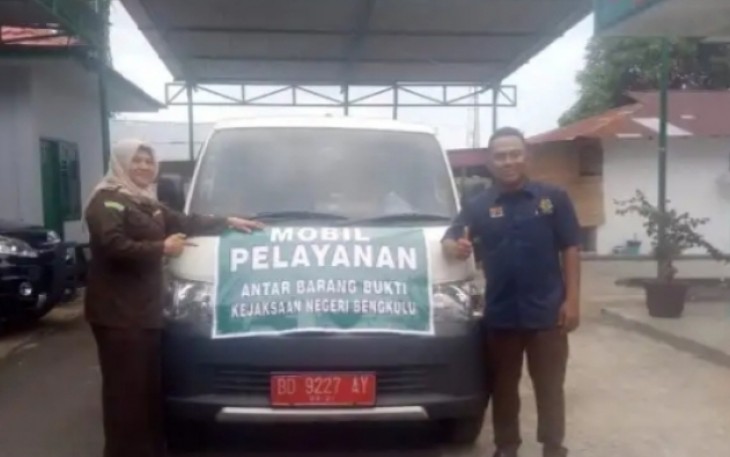 Mobil Pelayanan Pengantar Barang Bukti
