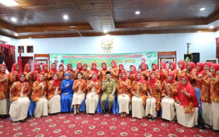 37 Pengurus Gabungan Organisasi Wanita (GOW) Periode 2018-2023 di Balai Kota, Senin (18/02/2019).