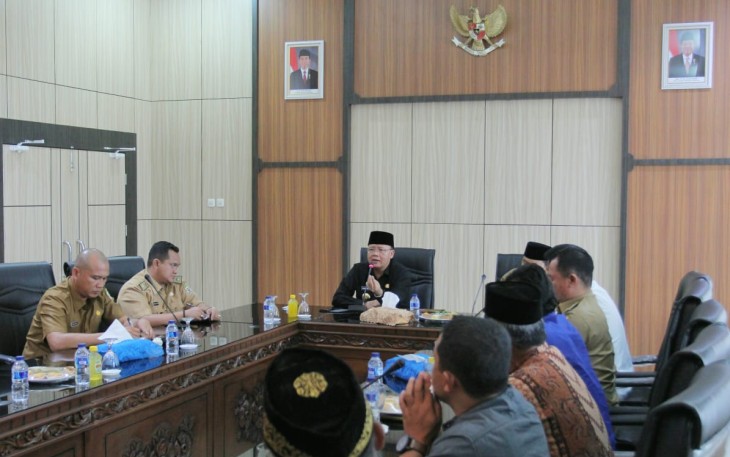 Gubernur Bengkulu Rohidin Mersyah  Terima Audiensi Forum Kepala Desa se-Kabupaten Kepahiang 