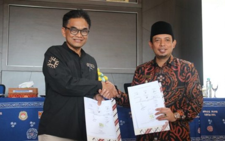Wakil wali kota bengkulu Dedy Wahyudi dan Deputi Infrastuktur Badan Ekonomi Kreatif Indonesia Hari Santoso Sungkari