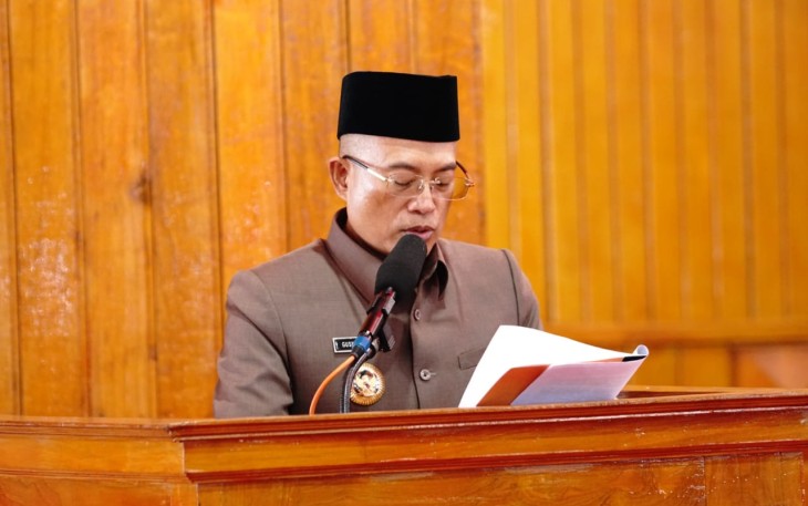 Bupati Bengkulu Selatan Gusnan Mulyadi Sampaikan Jawaban Terhadap Pandangan Umum Fraksi 
