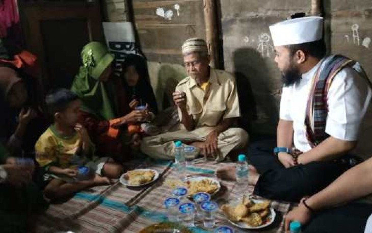 Wali Kota Bengkulu Helmi Hasan Buka Bersama Wahyadil Warga Teluk Sepang