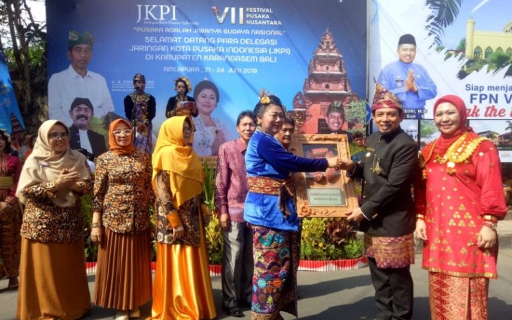Wakil Wali Kota Dedy Wahyudi Menghadiri Hari Jadi Kota Amlapura ke-379 