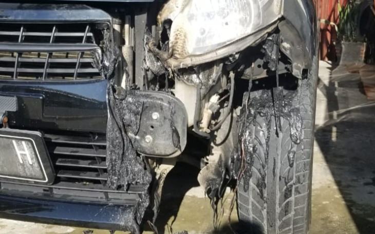 Kondisi Mobil Yang Terbakar 