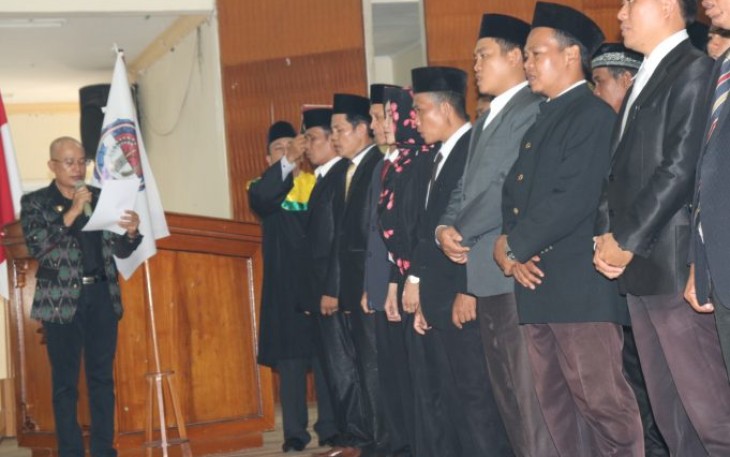 Bupati Bengkulu Selatan Gusnan Mulyadi Kukuhkan Persatuan Perangkat Desa se-Indonesia 