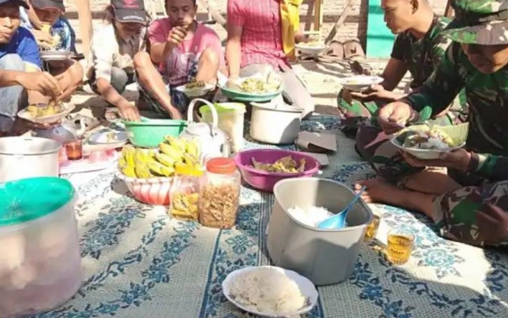 Satgas TMMD ke 105 dan Warga Gelar Ritual Adat "Banca'an"