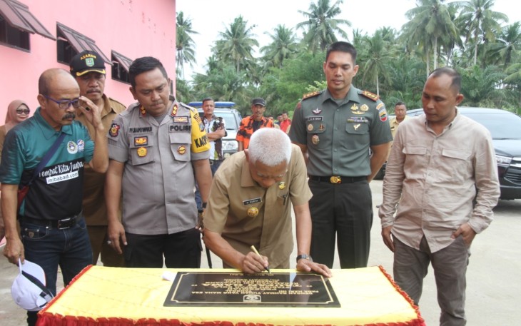 Plt Bupati Asahan Resmikan Lapangan Sepak Bola di Kecamatan Sei Kepayang