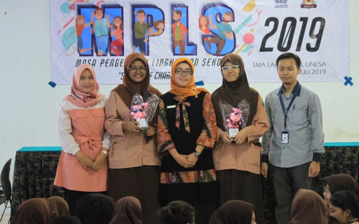 Kegiatana MPLS SMA Labschool Unesa Surabaya 