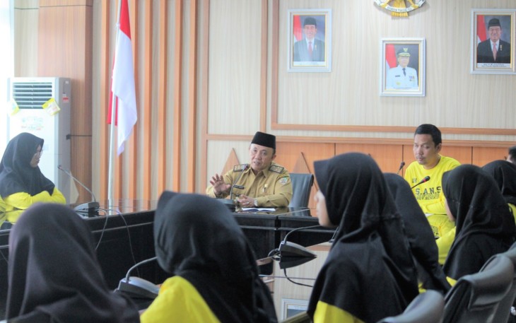 Sekda Nopian Andusti saat melepas peserta studi tour SANS Provinsi Bengkulu