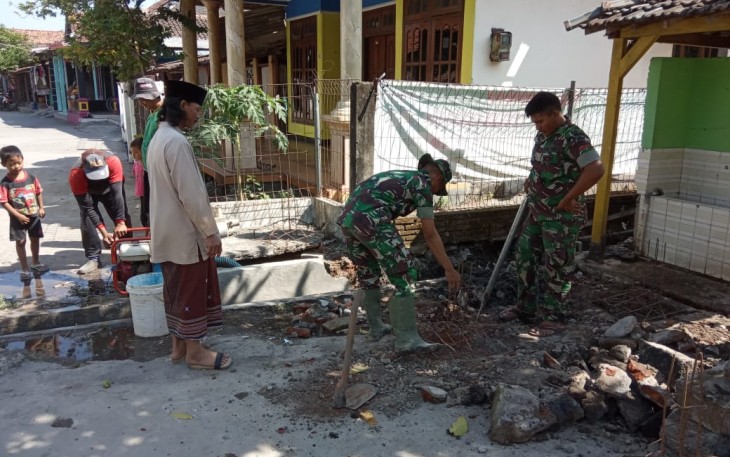 Para Santri Pondok Pesantren "Apik" Bantu Doa dan Ikut Sukseskan Satgas TMMD Kodim Demak