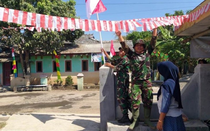 Satgas TMMD Tegal saat Berikan Arahan Warga