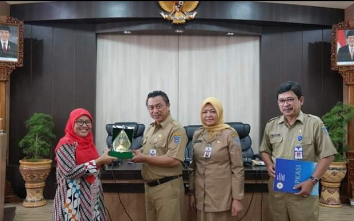 Sekda kabupaten tegal bersama Apkasi